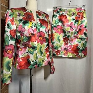 Conrad C collection Sateen floral suit. Vintage size 6
